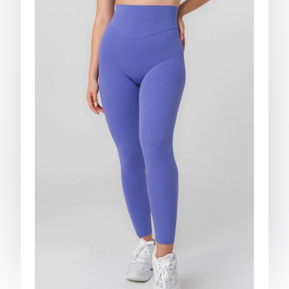 Vitality purple leggings